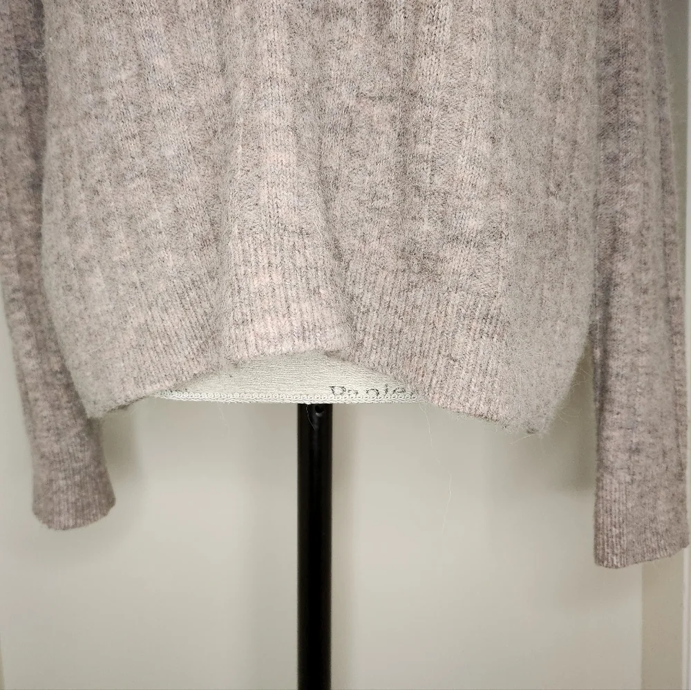 Wilfred Aritzia Wool Knit Sweater - Picture 6 of 9